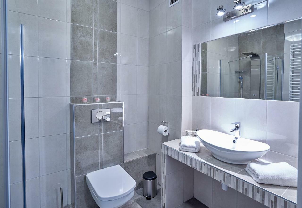زيلونا غورا Apartament Winnica المظهر الخارجي الصورة