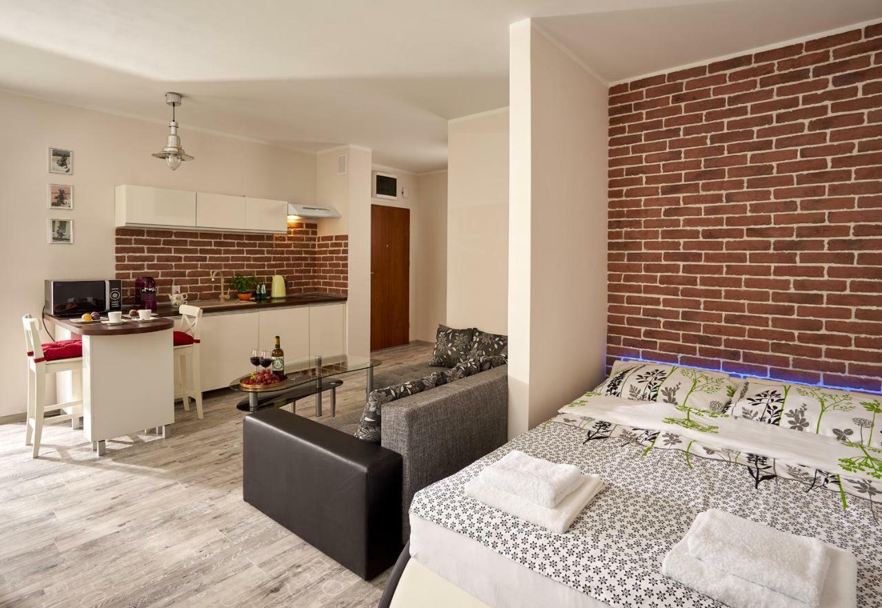 زيلونا غورا Apartament Winnica المظهر الخارجي الصورة